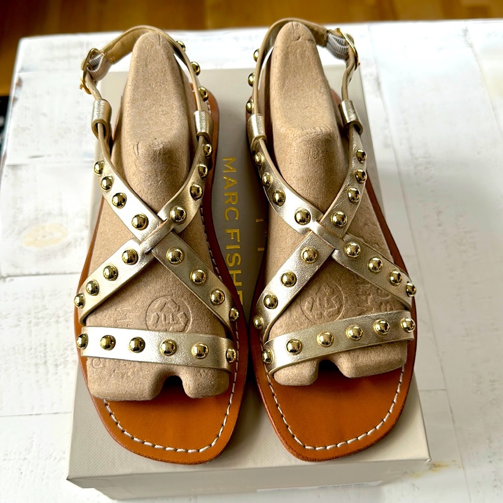 NWT Marc Fisher Fianna Sandal